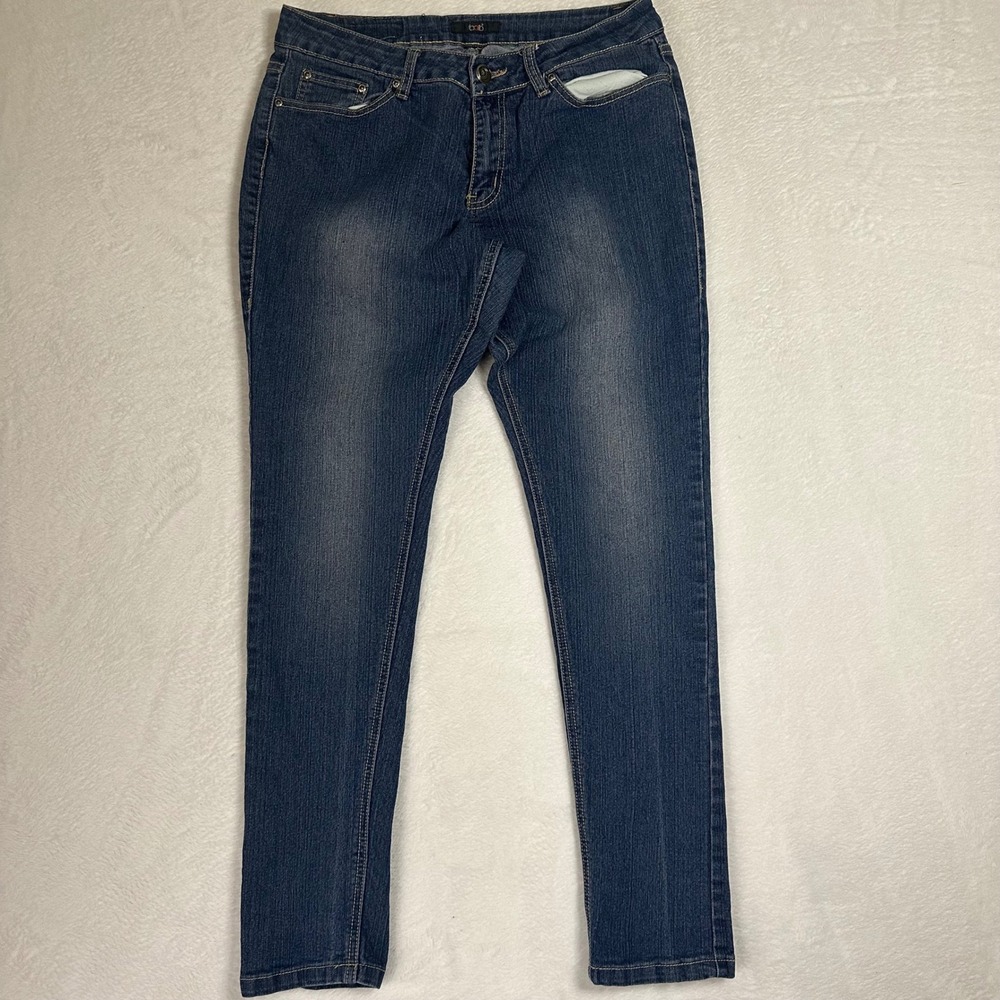 BQB Jeans 31x30 Straight Leg Dark Wash Bling Embroidered Pockets Stretch Y2K